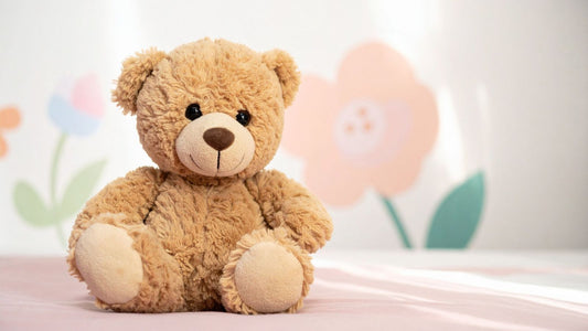 une bouillotte peluche pour enfant en forme d'ourson
