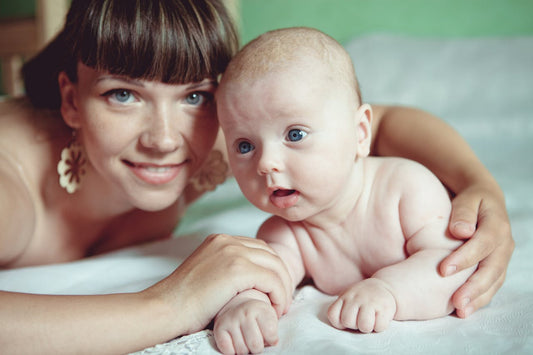 Le liniment oléocalcaire : bien plus qu'un soin pour bébé