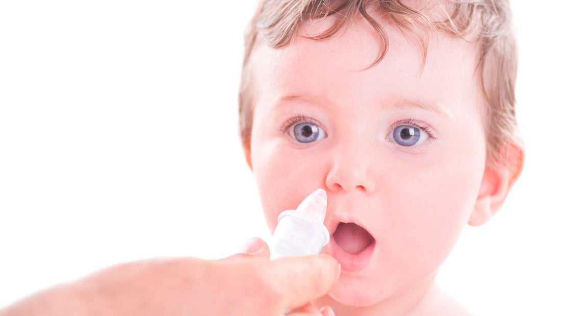 découvrez comment utiliser une seringue pour moucher bébé